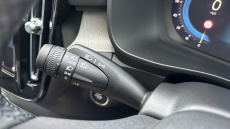 Volvo XC40 2.0 B3P Ultra Dark 5dr Auto Petrol Estate